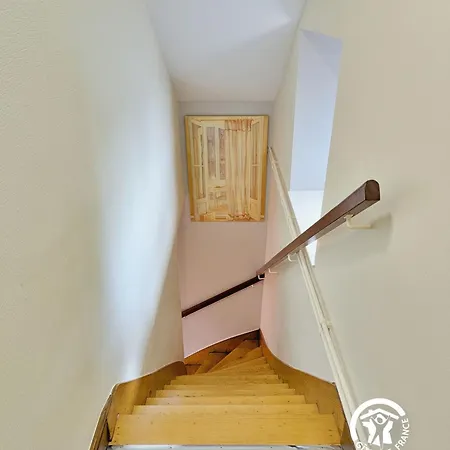 Domaine Des Mazures, 17 Personnes * Niafles