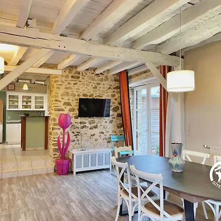 Domaine Des Mazures, 17 Personnes بيت للعطل