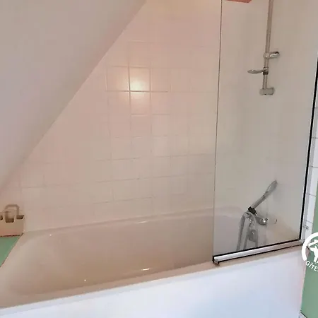 Domaine Des Mazures, 17 Personnes بيت للعطل